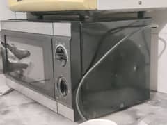 microwave oven