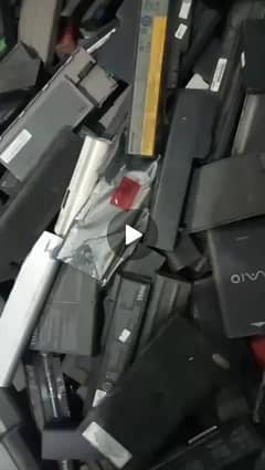 Old Laptop Batteries available in hoof condition