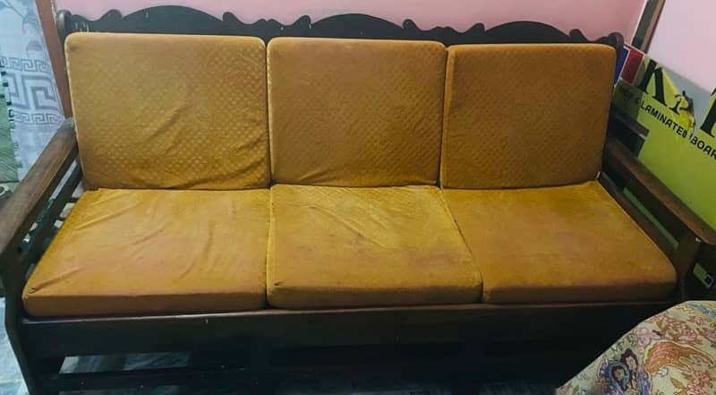 sheshum wood sofa 0