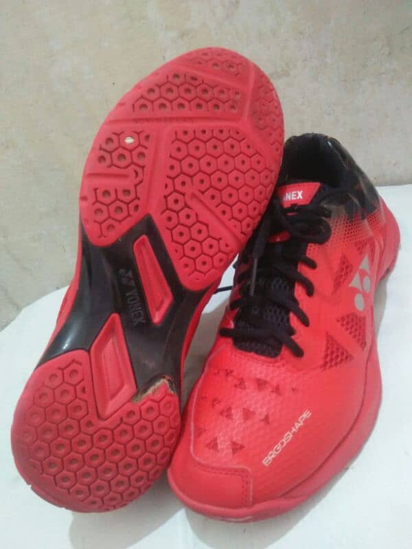 Badminton shoes ( 43 size ) 3