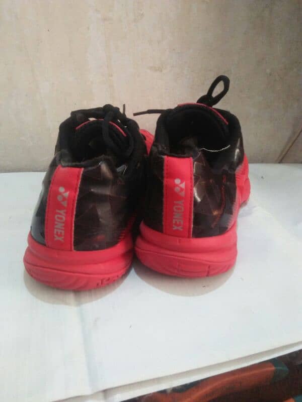 Badminton shoes ( 43 size ) 4