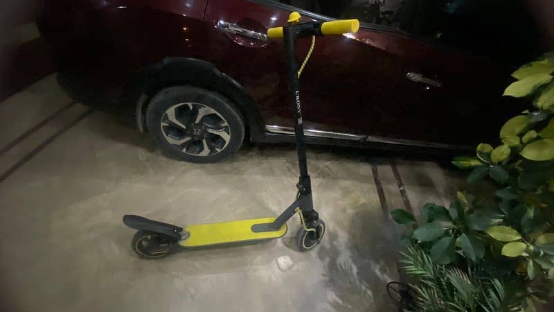 CRONY Electric Scooter Almost New 4