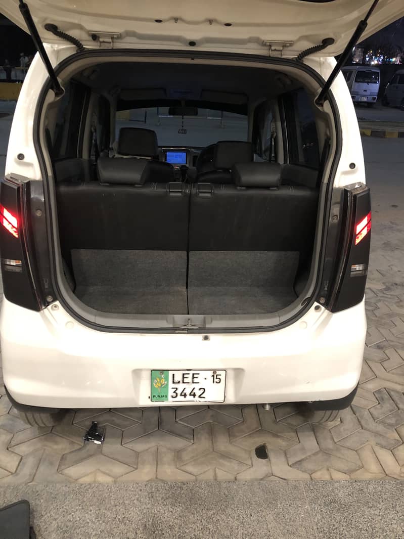 Suzuki Wagon R 2015 3