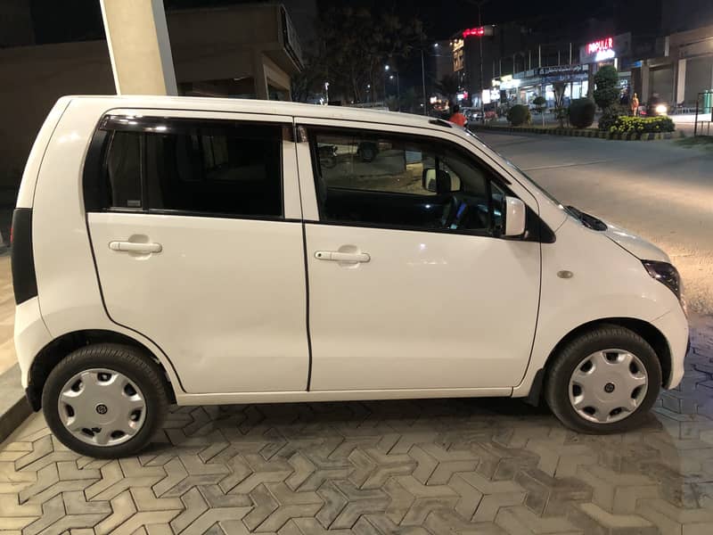 Suzuki Wagon R 2015 12