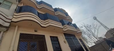 Prime Location Gulberg House Sized 3 Marla Is Available