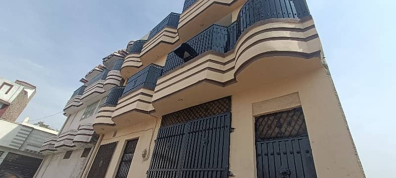 Prime Location Gulberg House Sized 3 Marla Is Available 7