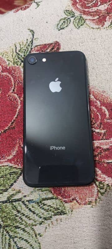 I phone 8 forsale urgent 2