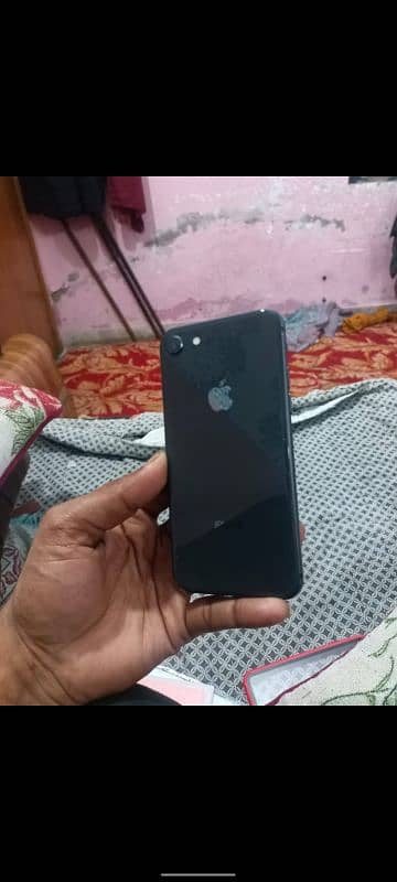 I phone 8 forsale urgent 4