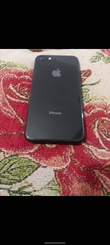 I phone 8 forsale urgent 5