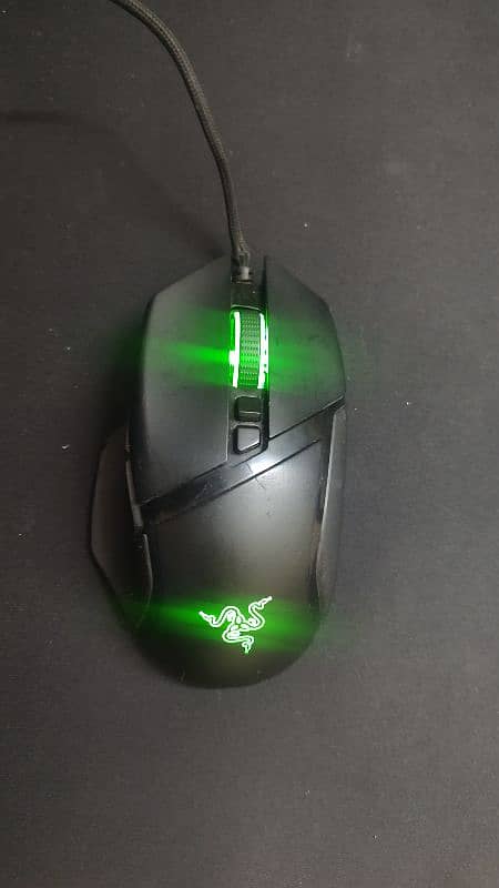 Razer Basilisk V2 (Wired) 0