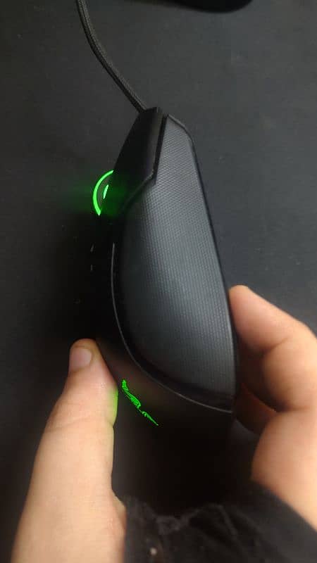 Razer Basilisk V2 (Wired) 2