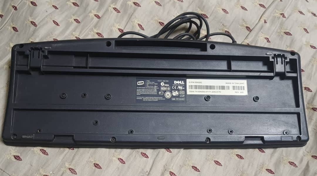Dell Keyboard + USB to PS/2 Converter – 2 Le Lo, FREE Converter Pao! 4
