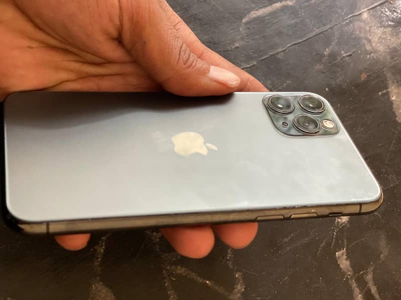 Iphone 11 pro (exchange possible) 2