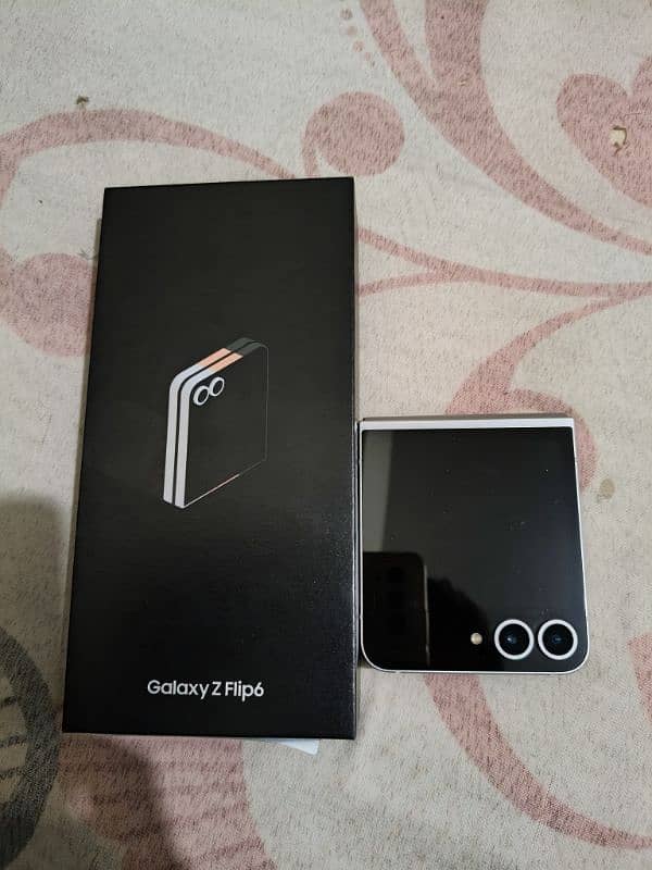 Samsung Galaxy Z flip 6 Complete box 0