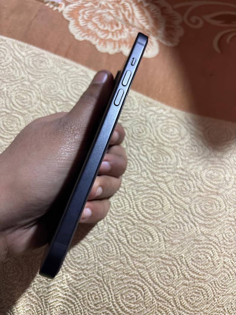 Iphone 15 plus 128gb black 10 by 10 6