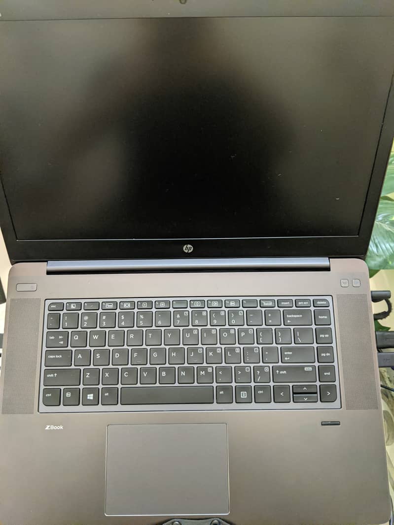 HP ZBOOK STUDIO - G3 - 4GB GFX 1