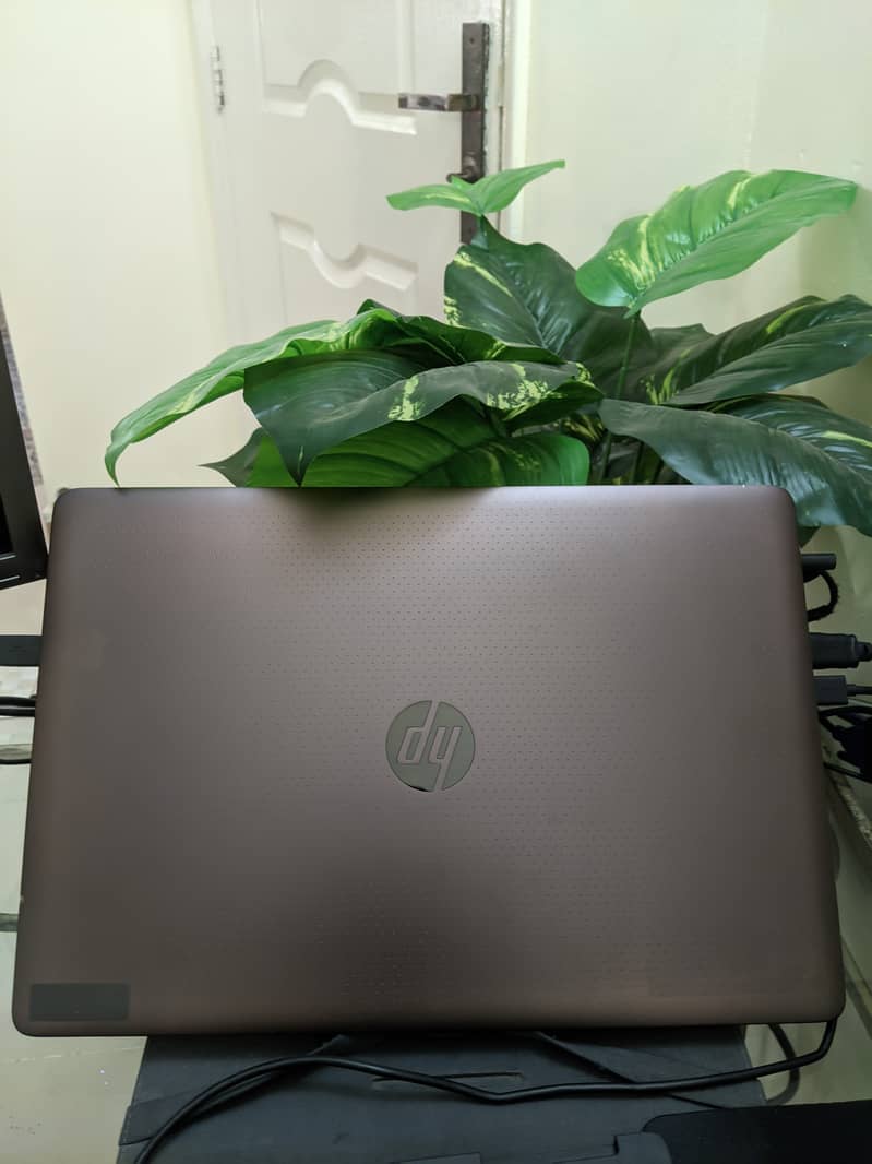 HP ZBOOK STUDIO - G3 - 4GB GFX 2