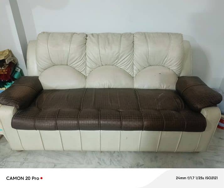 Sofa set for sell. 0