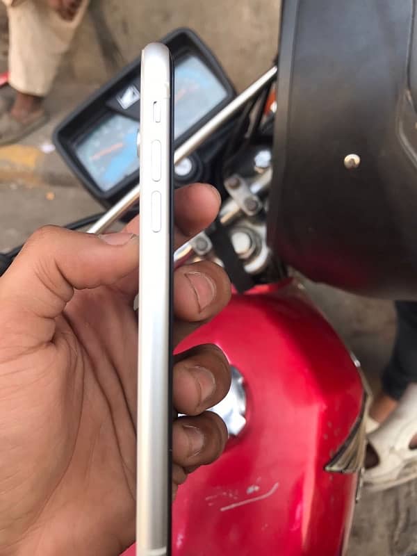 all ok non PTA jv iPhone XR  10 by 10 condition 6