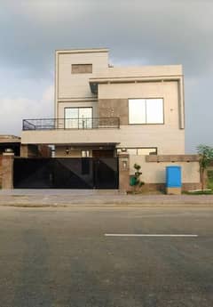 Ten Marla Brand New House First Entry For Rent in Bahria Town Lahore