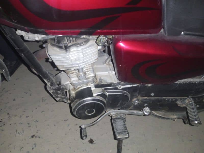 Honda 125 for sale All ok bike urgent for sale 7