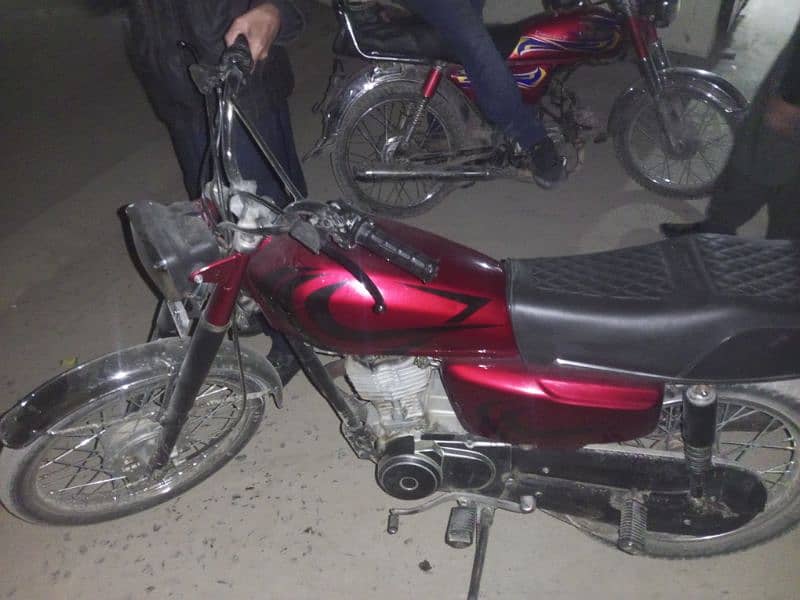 Honda 125 for sale All ok bike urgent for sale 11