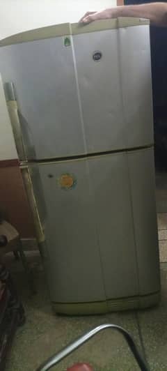 Ek fridge ha . Condition a little bit rough ha but ok ha .