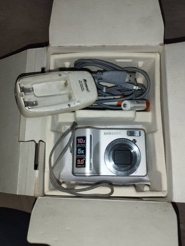 Samsung S1050 digital camera 17