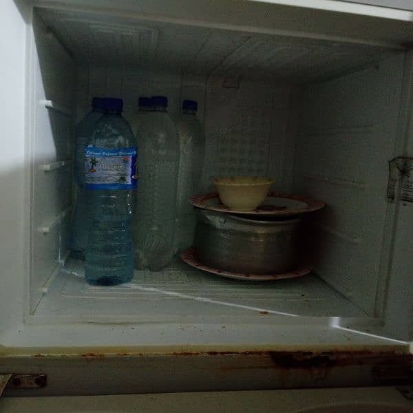 I selling my refrigerator 1