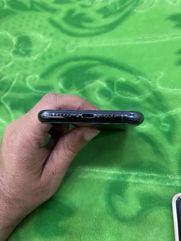 iphone 11 pro Factory unlocked 4