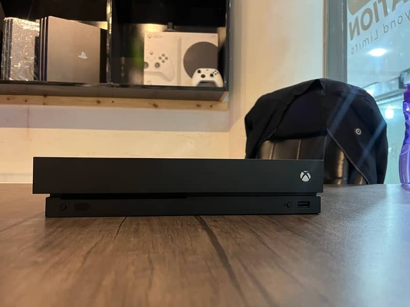 xbox one x 1tb 4