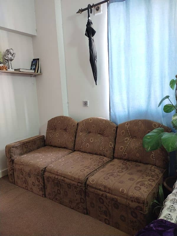 single seater sofas, 0