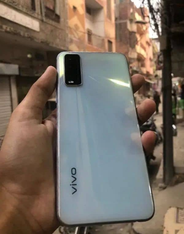 vivo y20 4/64 with box charger lush 0