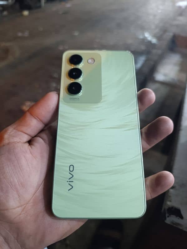 Vivo Y100 8 256 Dabba Chagar ke saat 2