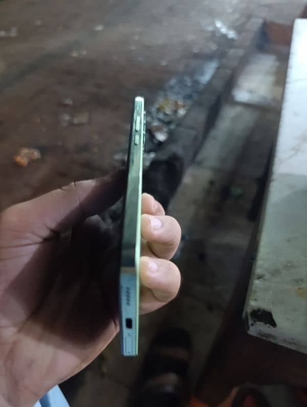 Vivo Y100 8 256 Dabba Chagar ke saat 3