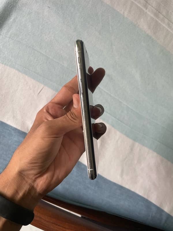 iPhone X 256GB PTA 4