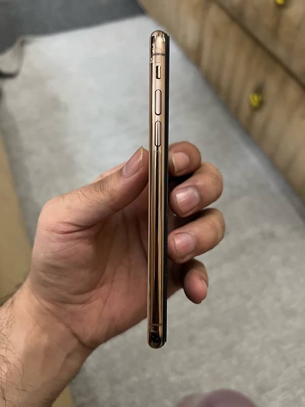 iphone xs 256gb pta proved in lush condition 2