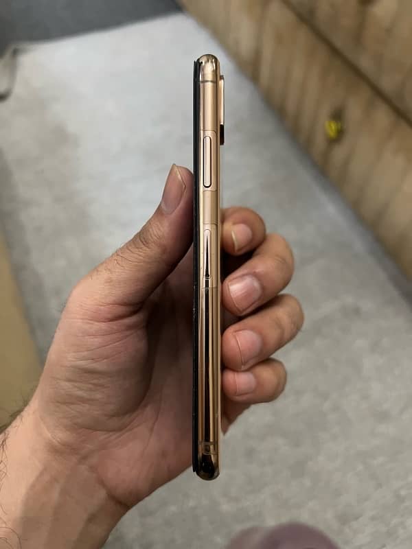 iphone xs 256gb pta proved in lush condition 4