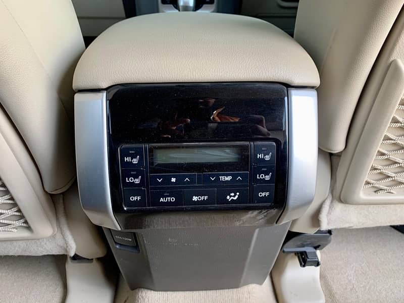 Toyota Land Cruiser Prado VX. L 2019 14