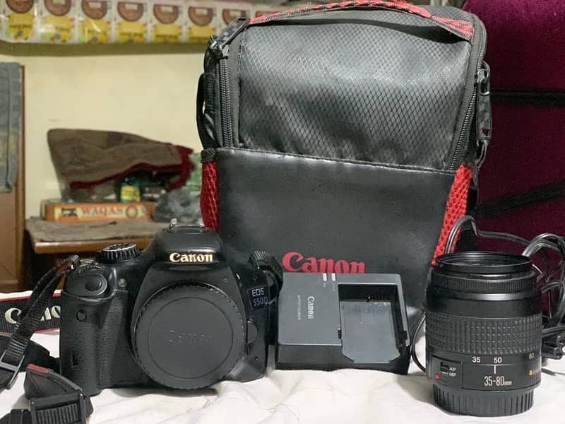 Canon EOS 550D with 35-80 lense Auto focus 8