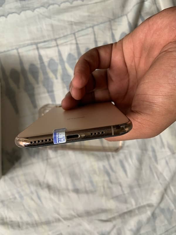 XS Max PTA Approve with Box Dual Physical  256/Gb Exchange possible 7