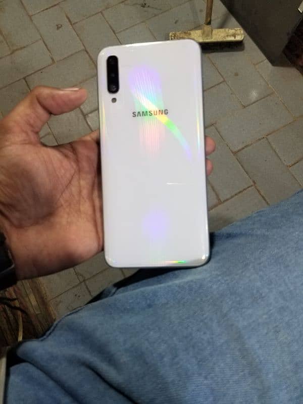 Samsung A50 4,128gb 03420804983 1