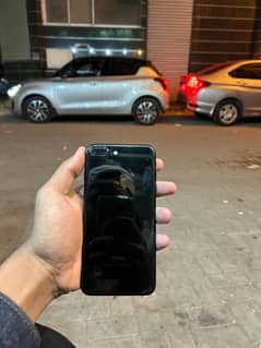 I phone 7 plus official pta approved 128 gb