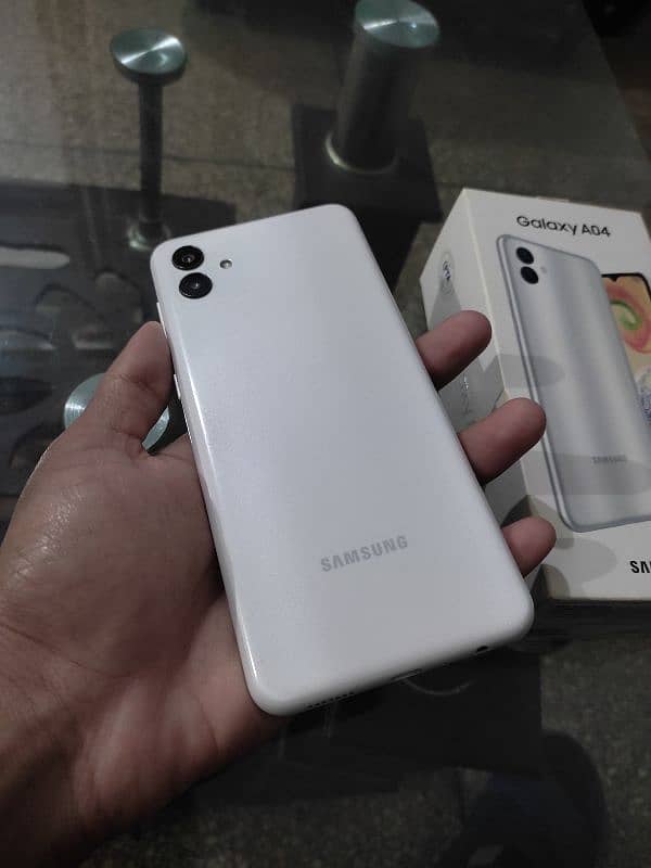 Samsung Galaxy A04 0