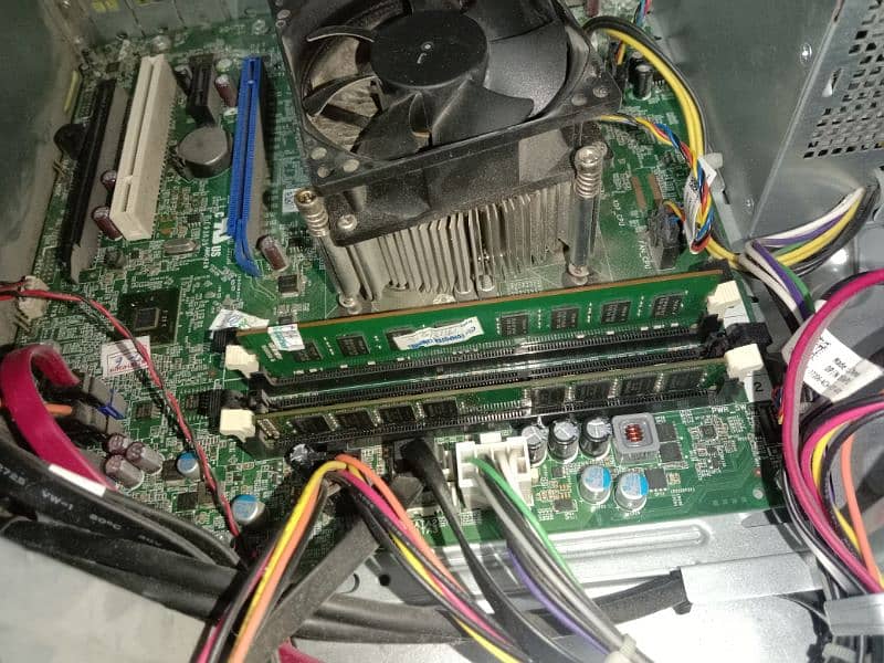 CORE i7 4th Gen 16 GB RAM WITH SCREEN AND ALL ACCESSORIES 1