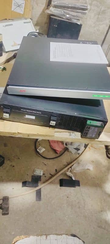 APC ONLINE SRT 1KVA BRAND NEW WITH LITHIUM BATTERY 0