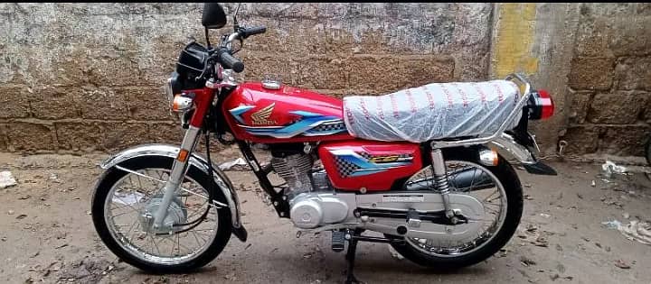 Only today offer 208000/- Honda CG 125 slightly used 6