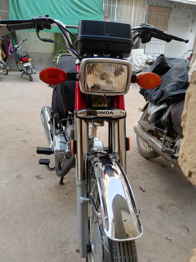 Only today offer 208000/- Honda CG 125 slightly used 7