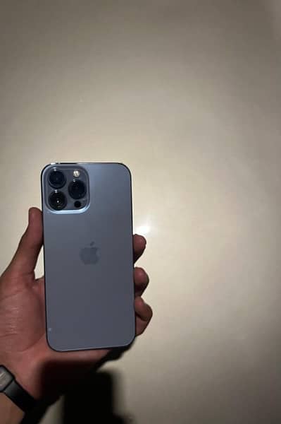 urgent iphone 13 pro max with box 2