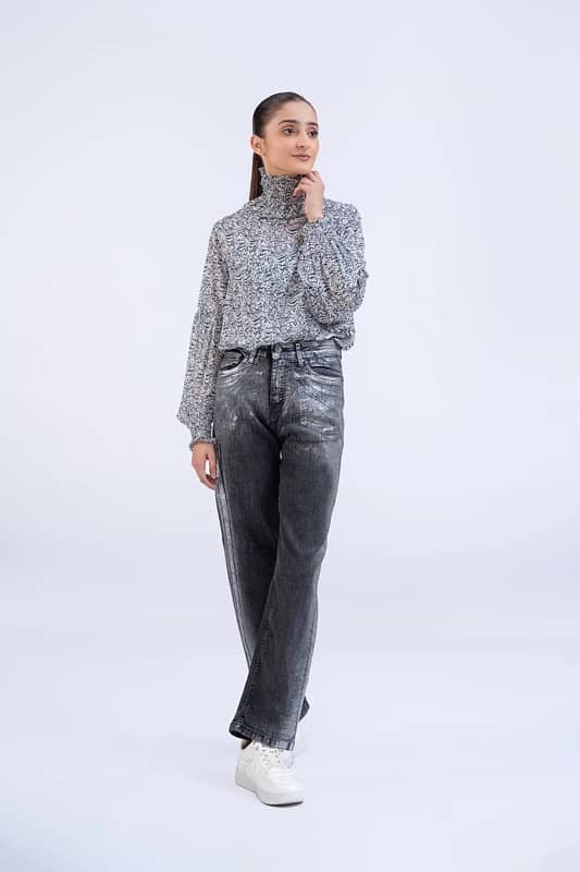 fancy and casual dresses banaras sarhi ,camisole and shorts 4